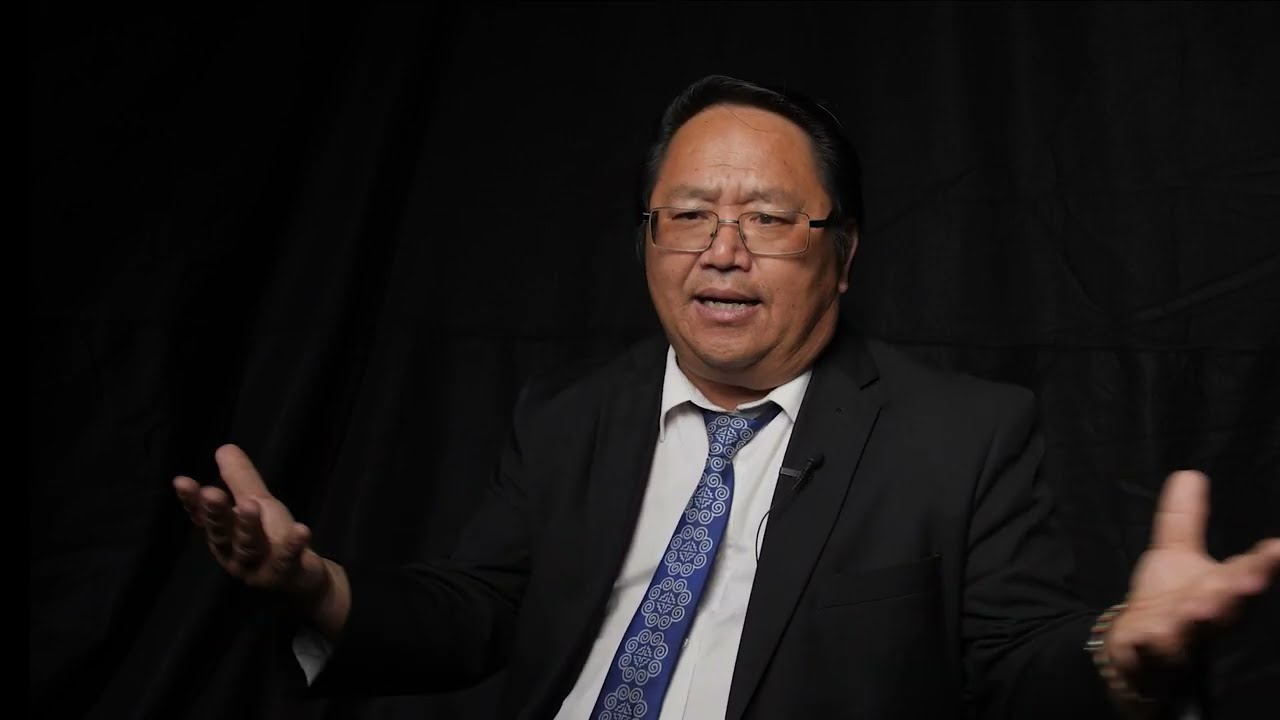 Bee Cher Teng Yang - Hmong New Year Traditions