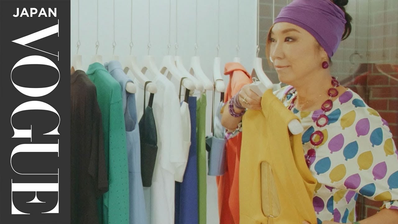 松任谷由実、『時のないホテル』で着用のセットアップをスポーツミックス！ | Yuming’s FASHION Adventure | VOGUE JAPAN