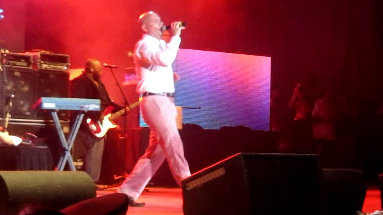 Pitbull - Give Me Everything (Summer Rush 08/07/11)