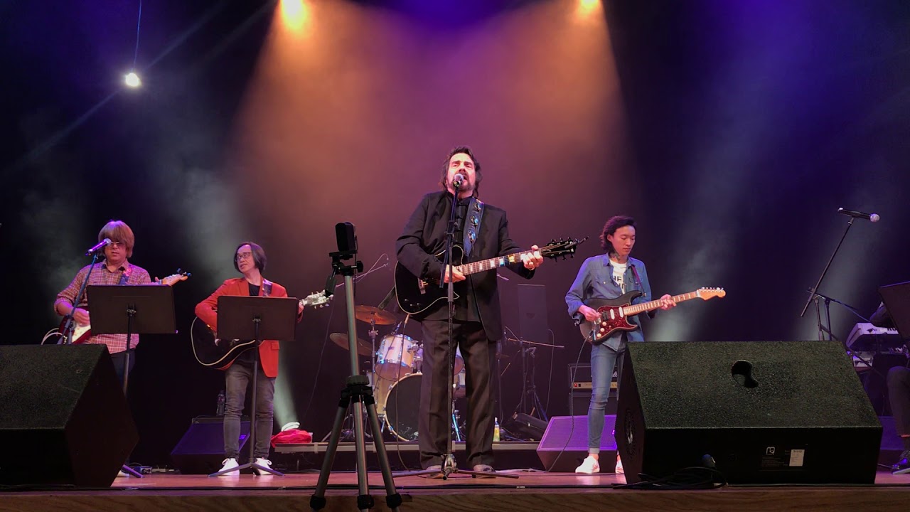 'Casablanca' sang by Bertie Higgins with MAD / Mark Thalisky at the 'More Than Folk 2019'