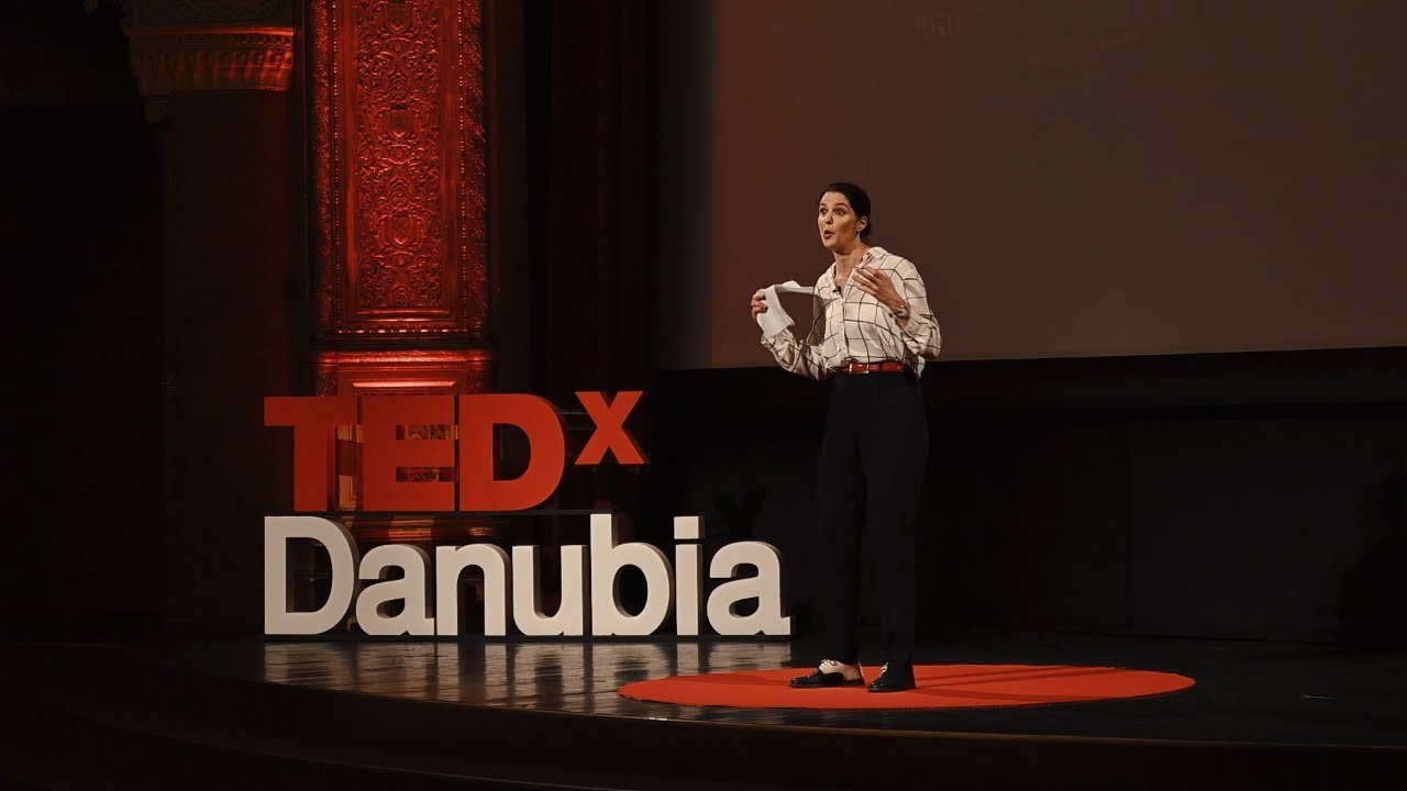 Mit tanulhatunk a családi cégektől? Örökség a vagyonon túl | Dr. Anna Ránky | TEDxDanubia