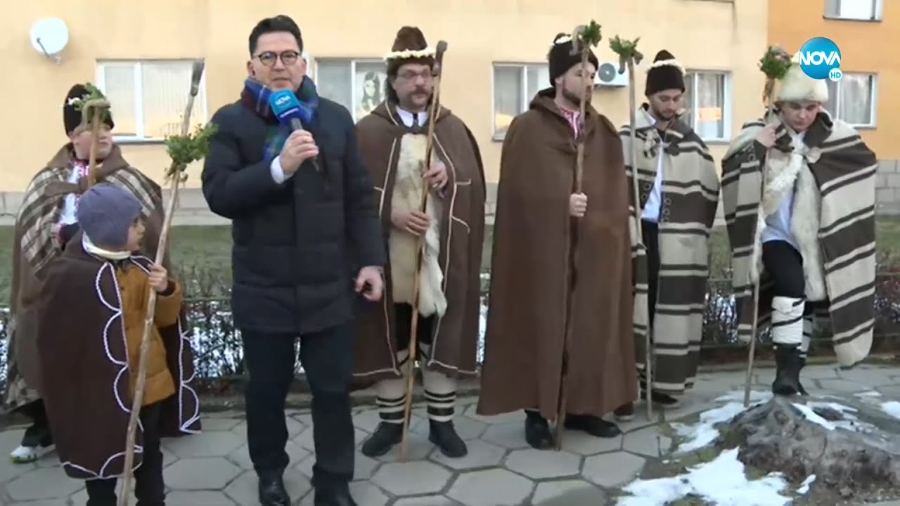 Коледари обикалят село Челопеч - Събуди се...(25.12.2021)
