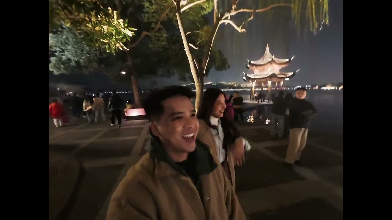 Hồ Tây-Hàng Châu về đêm