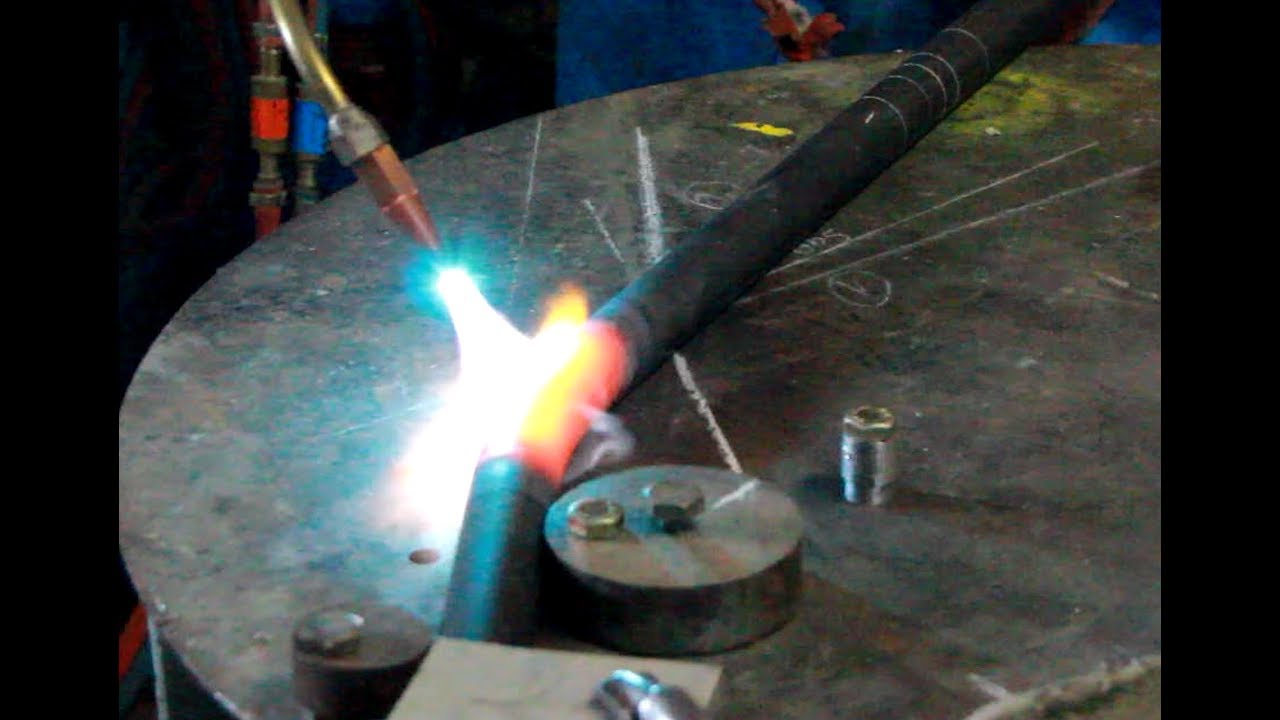 Fabrication d'un cadre tubulaire de moto