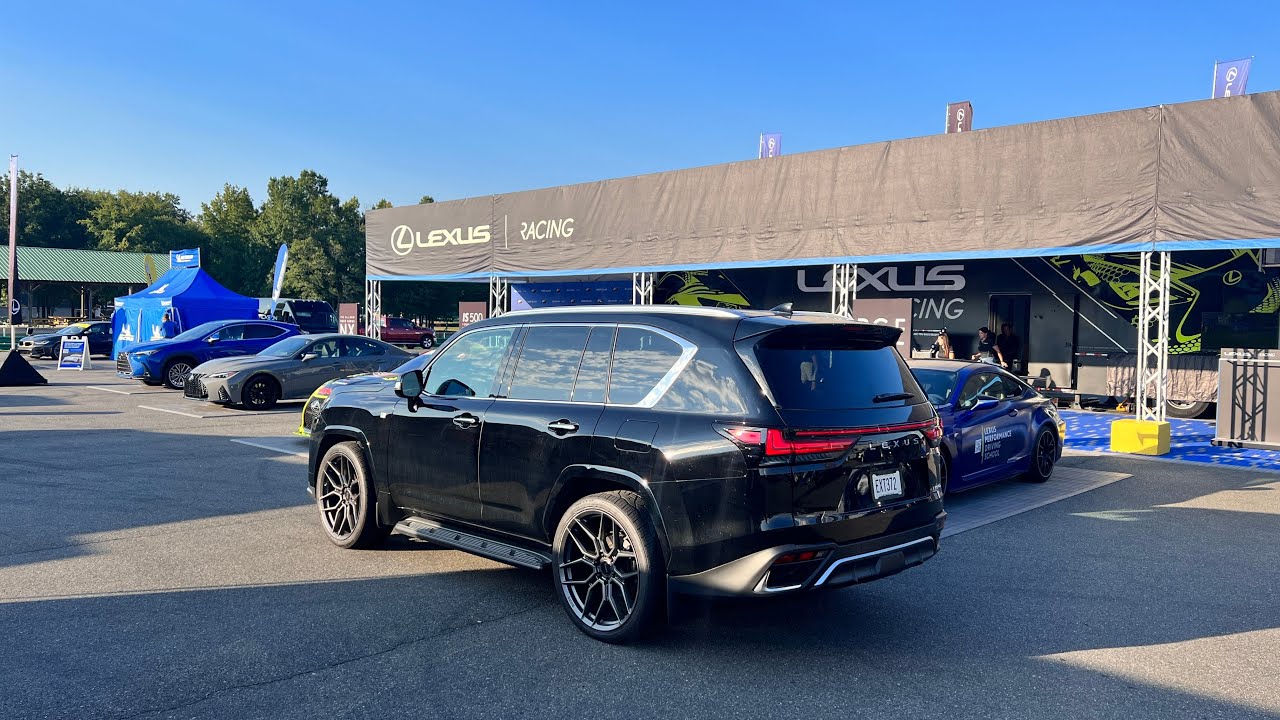 Мой Lexus LX 600 2022 года на 24-дюймовых дисках Momo против стандартных 22-дюймовых кованых диск...