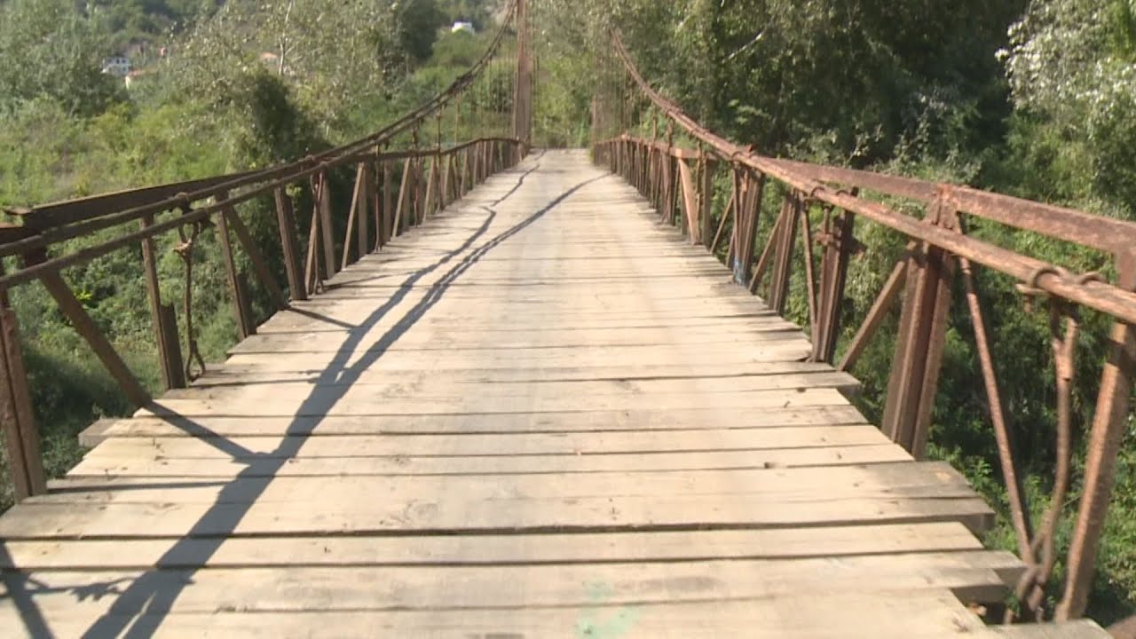 Ura e Sukthit ndërtuar në kohën e Zogut, kërkon ndihmë. Banorët: E rrezikshme! - Fiks Fare