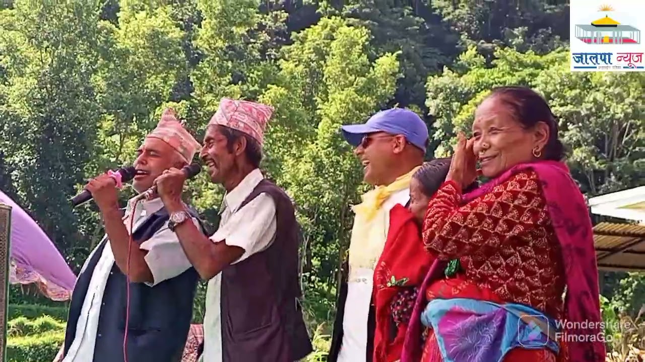 निकै मीठो घाँसे गीत हेर्न नभुल्नुस है ।