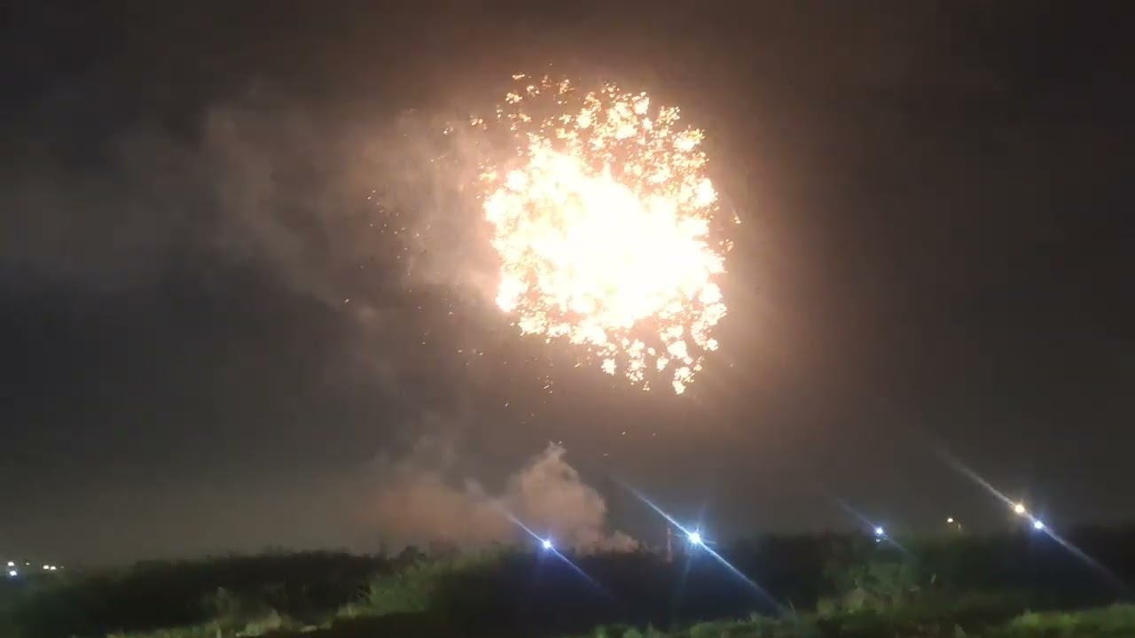 Xem pháo hoa tết Đoan Ngọ 2026
