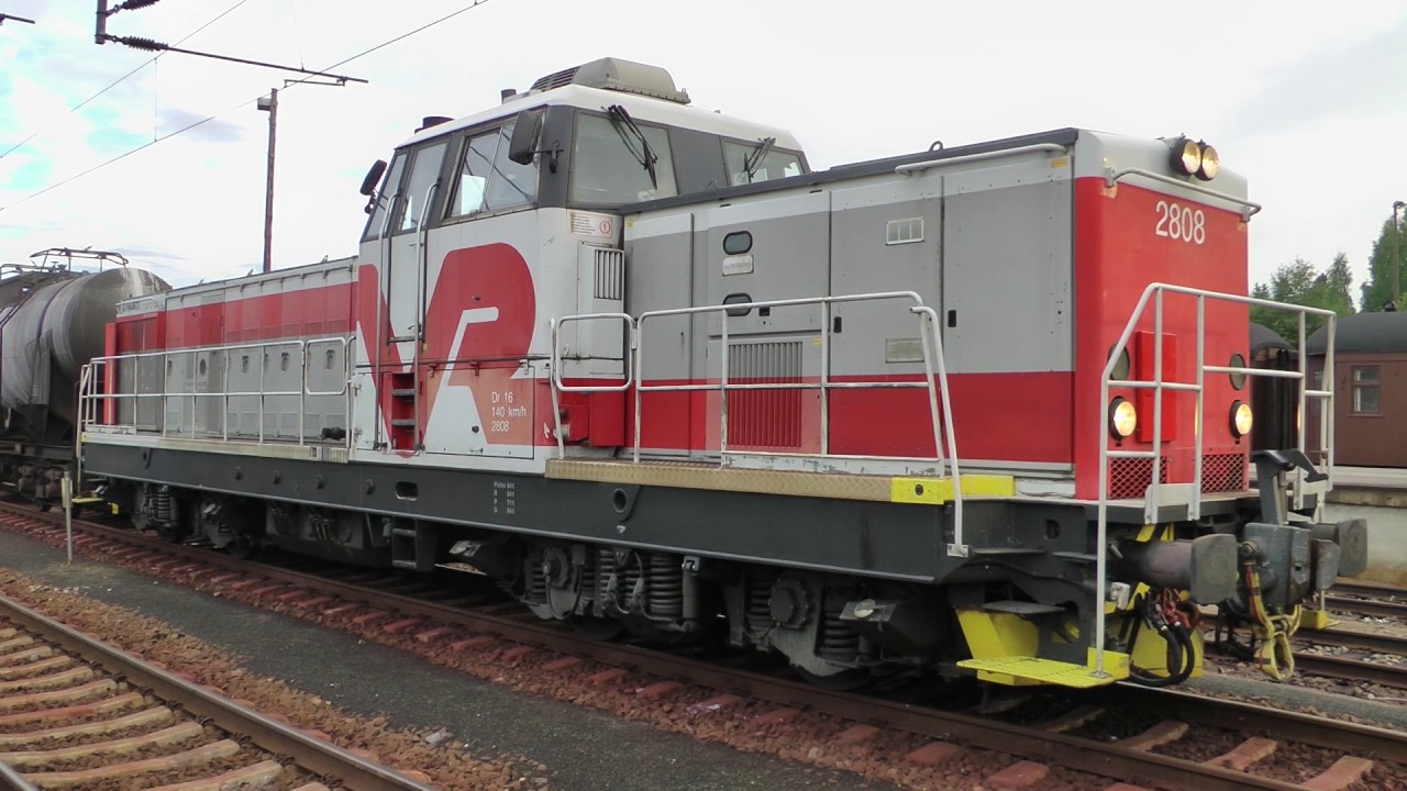 Freight train 4059 with Dr16-locomotive and IC707 departs Iisalmi station