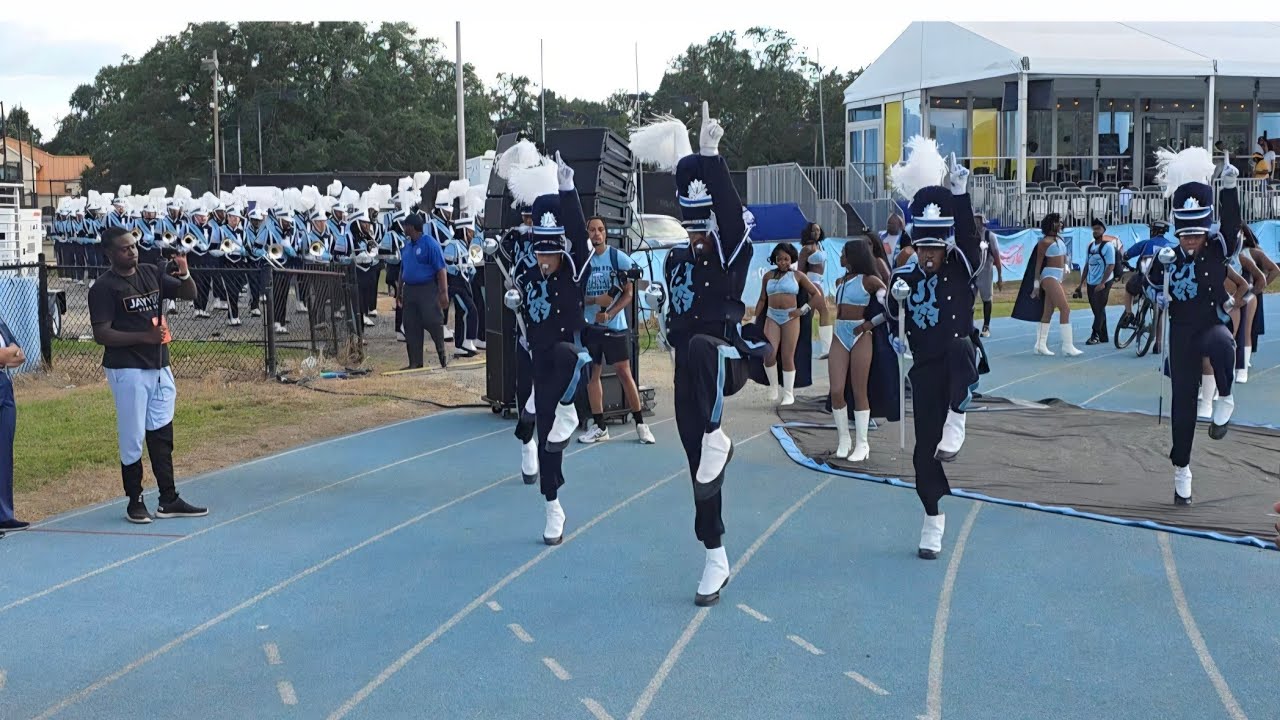 Sonic Boom of the South Marches Into Mumford Stadium | Jackson State vs Southern (Boombox Classic) 🏈