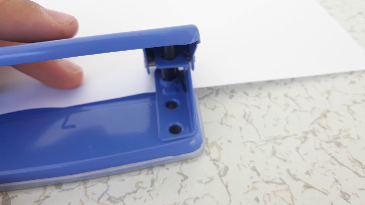 Delgeç nasıl kullanılır ?/How to use a hole punch ?