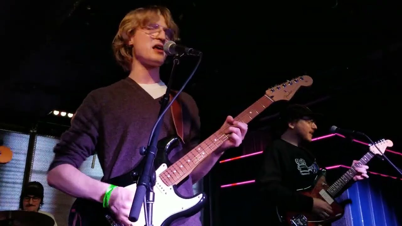 My Wonderful Boyfriend live at Elsewhere (Zone One) - I'm Your Man (Live)
