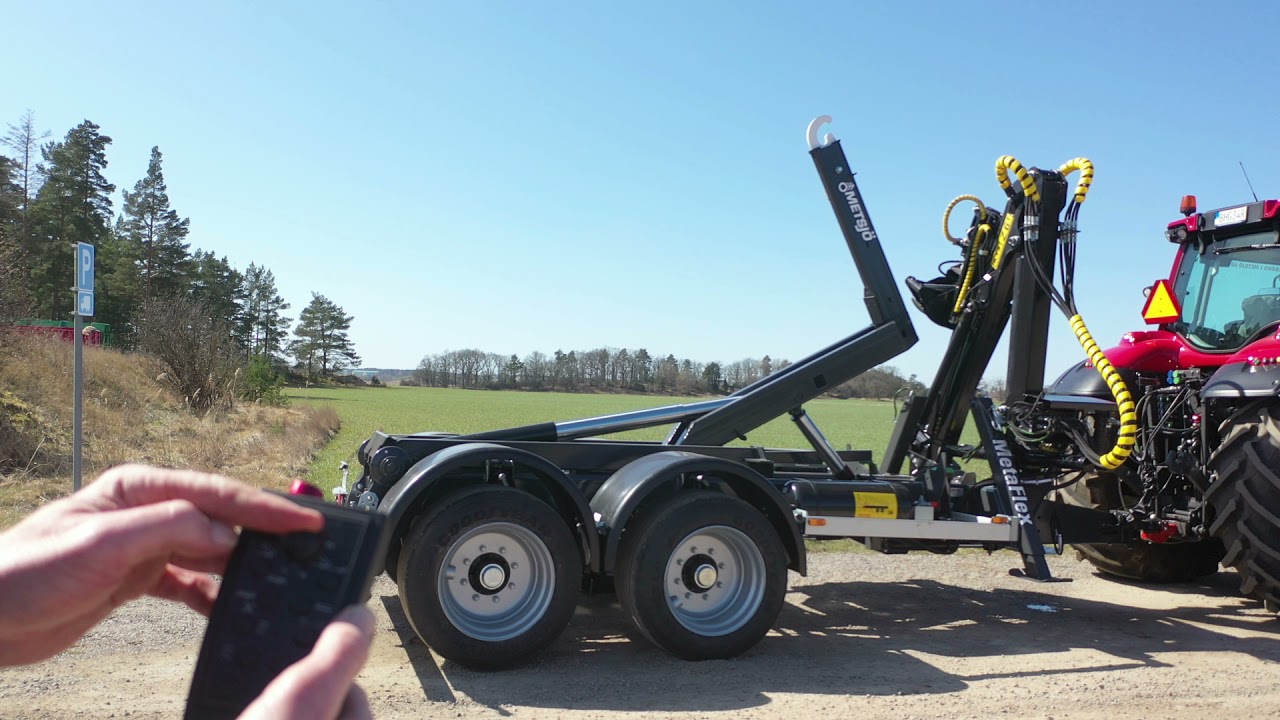 MetaFlex 45 Crane + Frame steering + radio-controlled hook lift with hydraulic suspension commun.