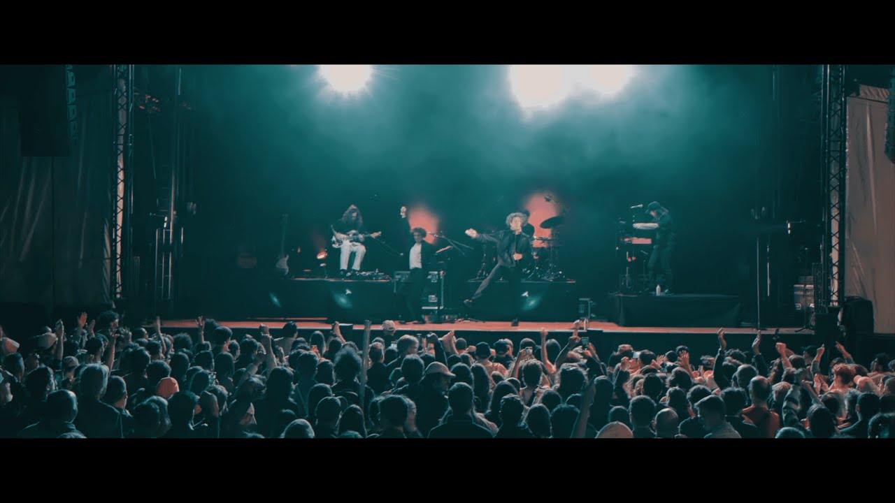 Terrenoire - le fou dans la voiture (Live à Paris, place de la République)