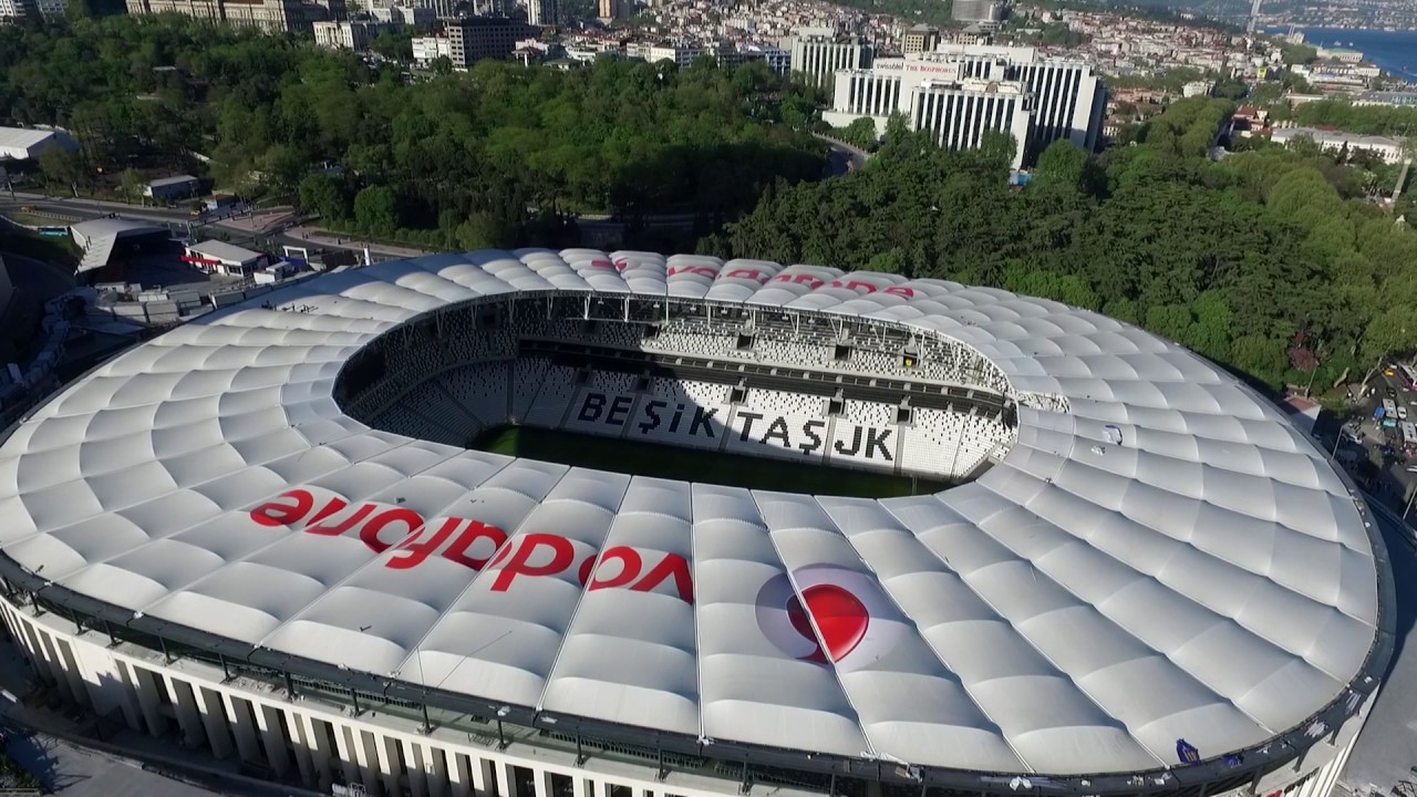 vodafone arena stadı çatısı