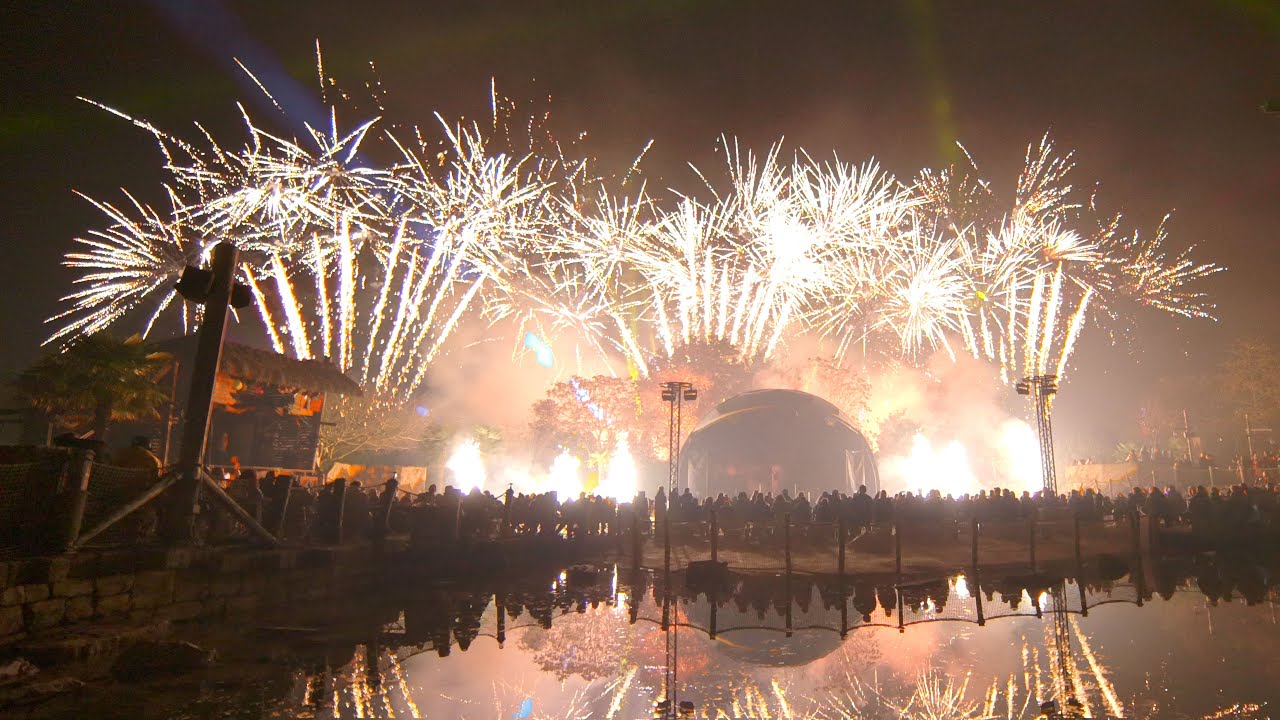 362. Caffero - Halloween vuurwerkshow - Attractiepark Toverland 2025