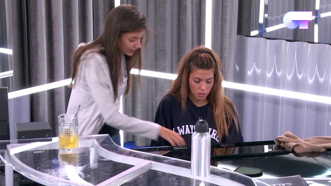 Ana le enseña a Miriam a tocar el piano | LOS MEJORES MOMENTOS | OT 2017