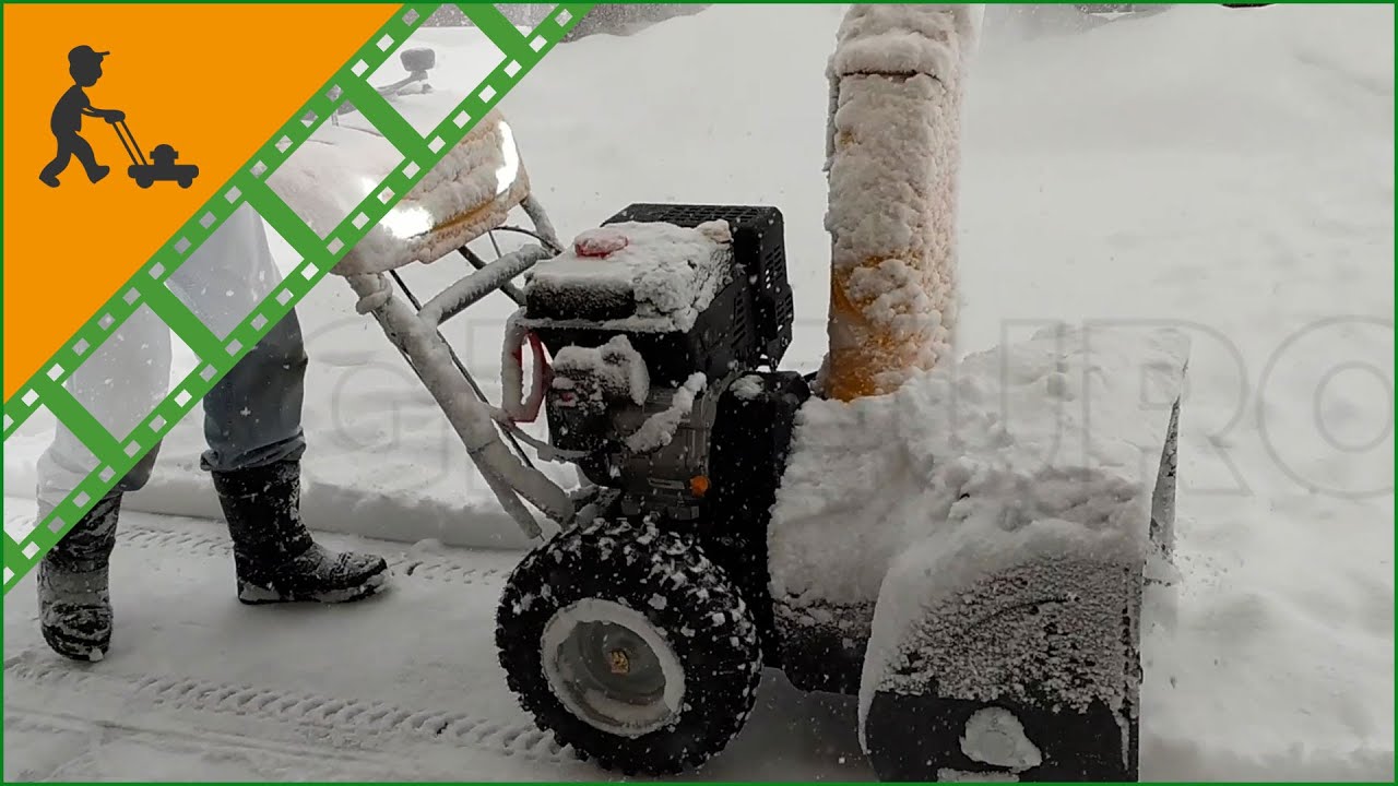 Spazzaneve professionale a benzina trazionato STIGA ST 5266 P: come spalare la neve con spazzaneve