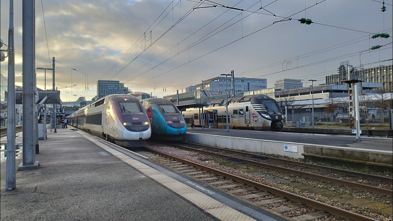 Spot en gare de Rennes (TGV, TER, OUIGO)