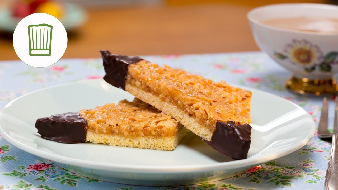 Nussecken mit Aprikosenmarmelade vom Blech | Chefkoch