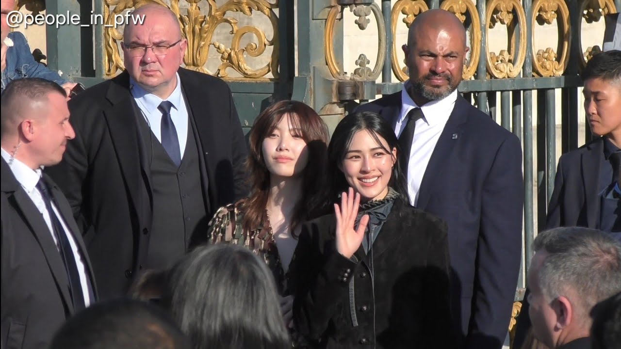 Ling Ling Kwong หลิงหลิง & Orm Kornnaphat Sethratanapong ออม - Dior fashion show in Paris - 03.03.26