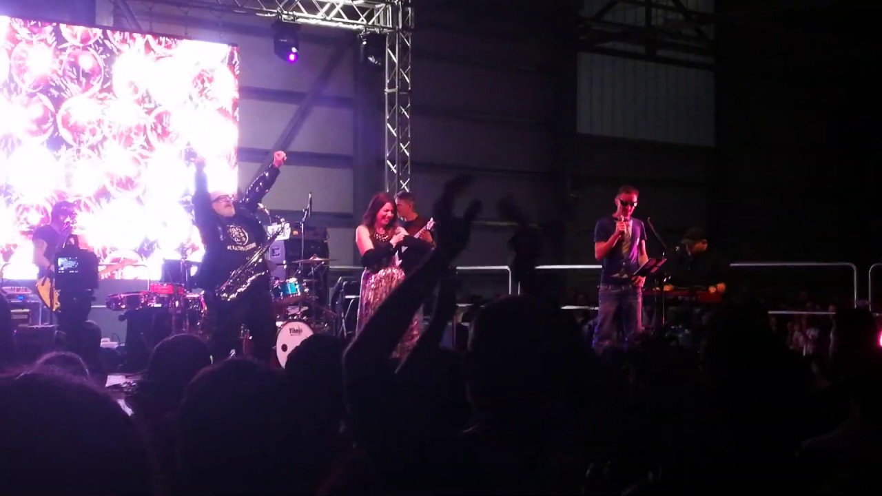 Cristina D'Avena & Gem Boy - LIVE Bologna Nerd Show 2020 | Maledetti Scarafaggi