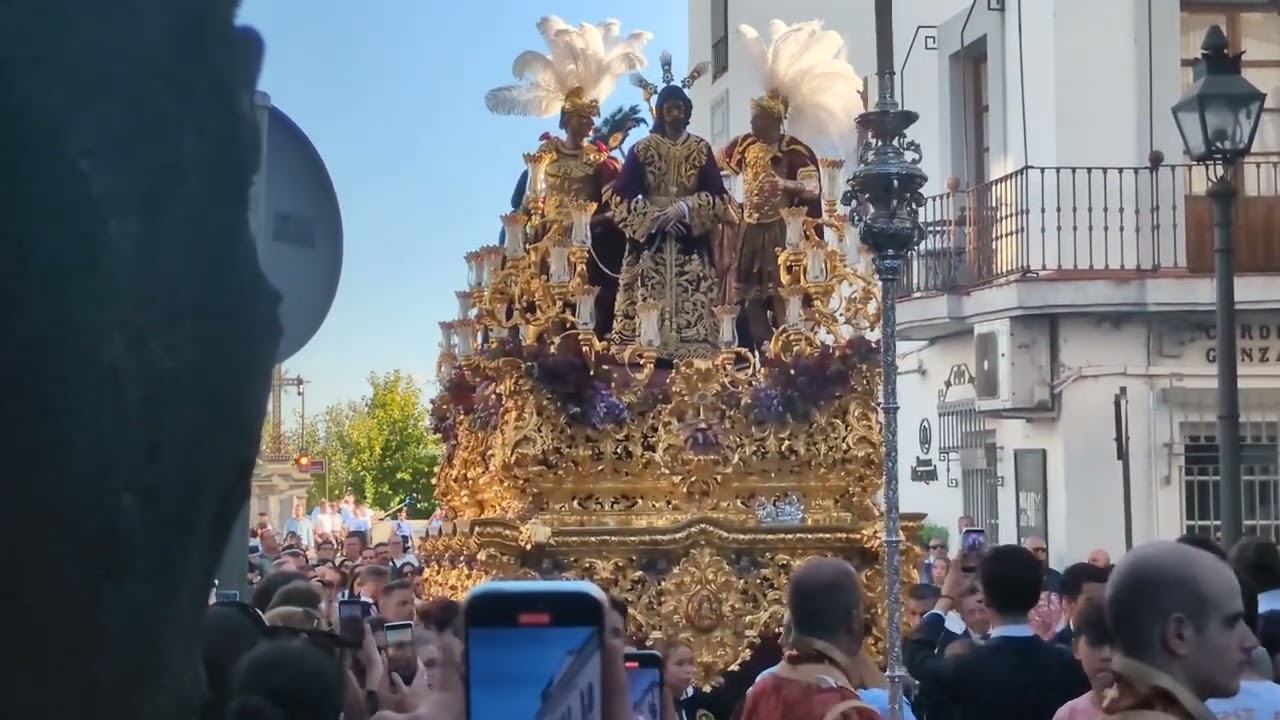 REGRESOS VÍA CRUCIS CÓRDOBA 2025. La Redención de regreso por Cardenal González y calle San Fernando