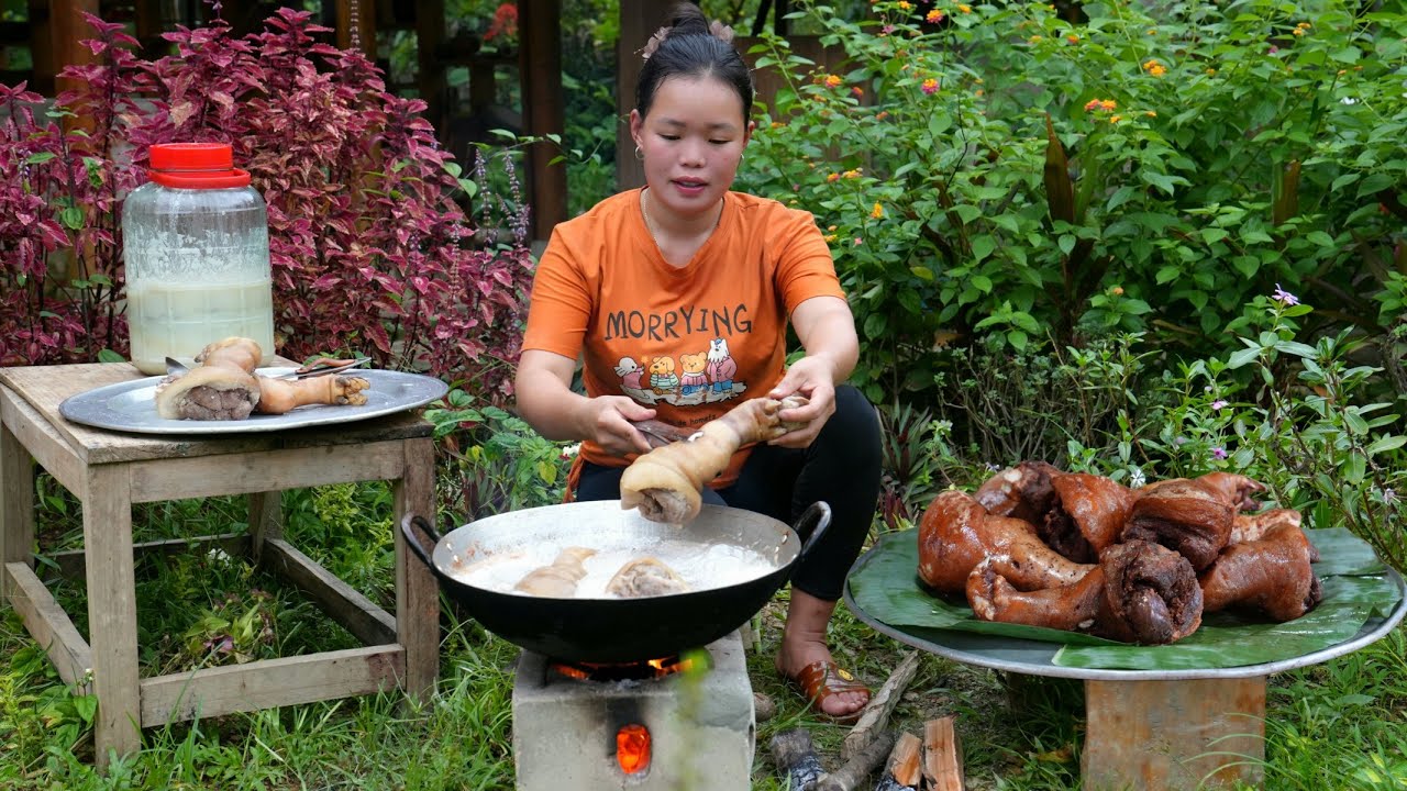 How To Make Marinated Pork Leg Then Fry It Until Crispy And Delicious To Sell At The Market.