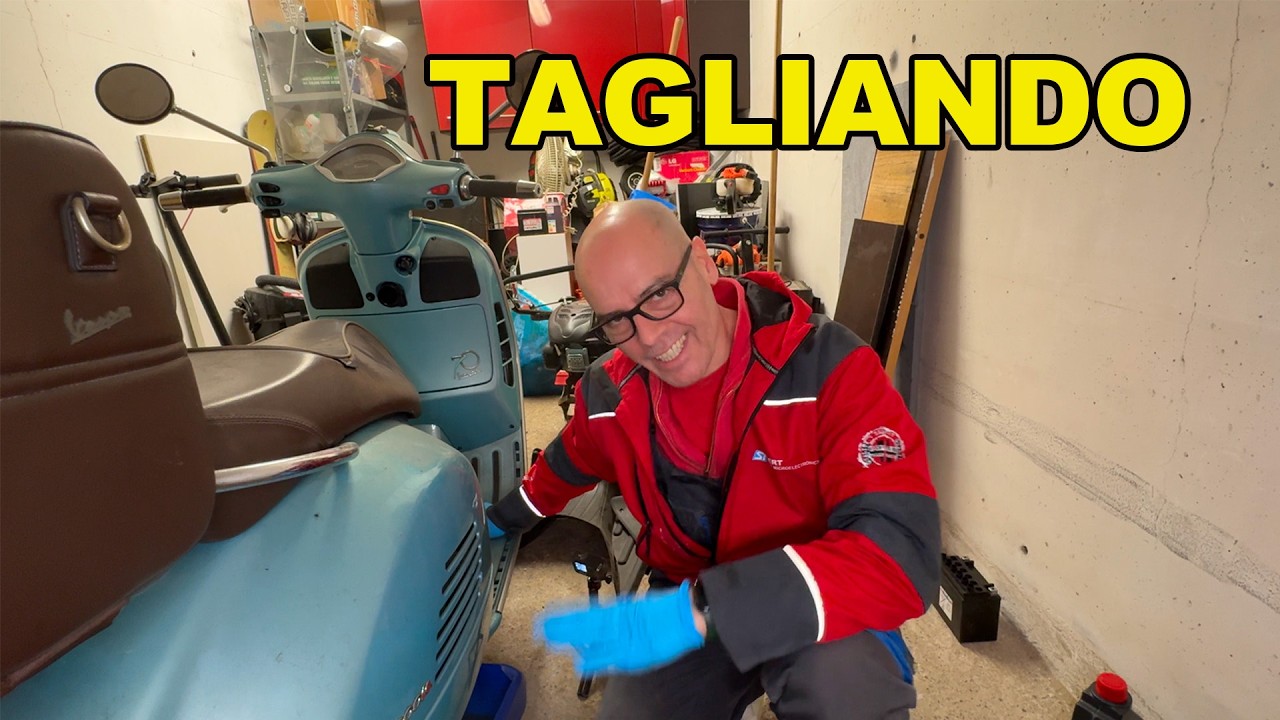 Come Fare il Tagliando Completo alla Vespa 300 GTS 70° in 30 Minuti!
