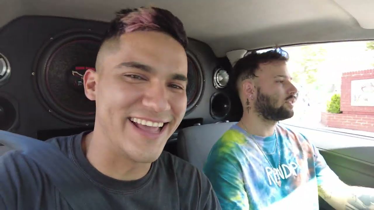 ESCUCHANDO TINTY NASTY -@L-GANTE_KLK , @dillom  + LAUTARO DJ POR LA CALLE EN UN AUTO RE PICANTE