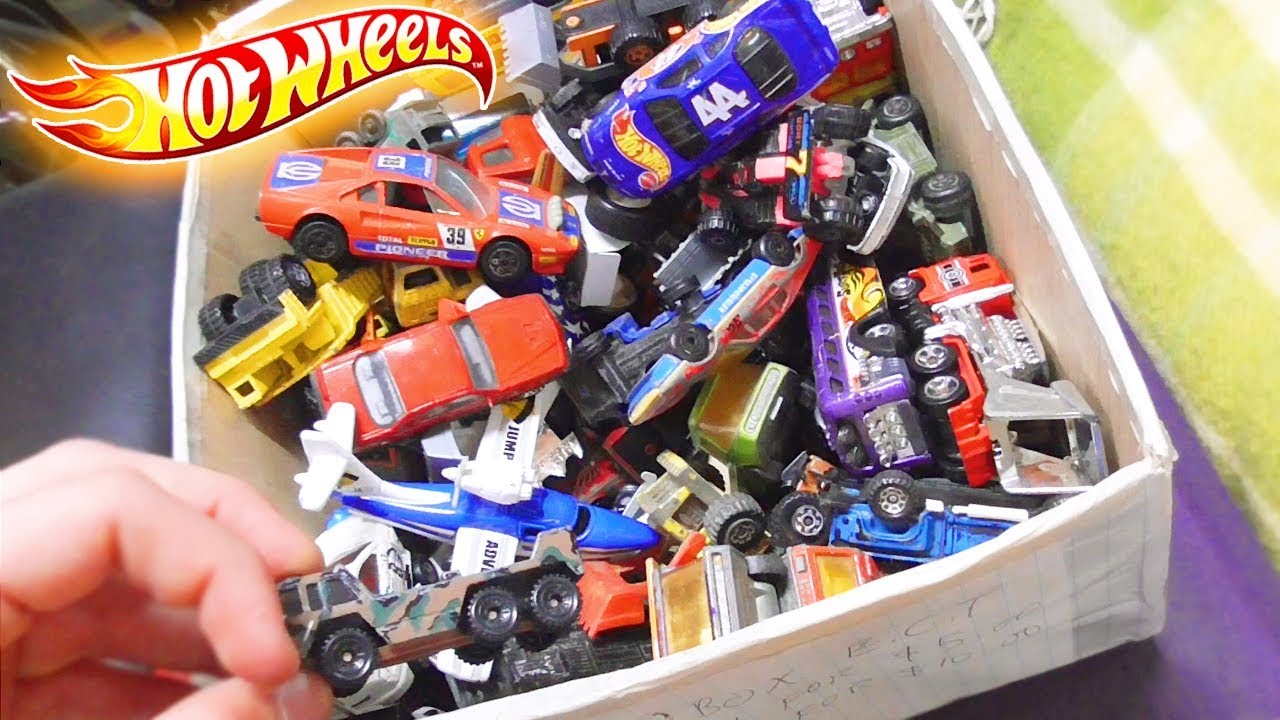 Hot Wheels Loose Bin & Market Hunting! at the Mill Market (Antique Store)