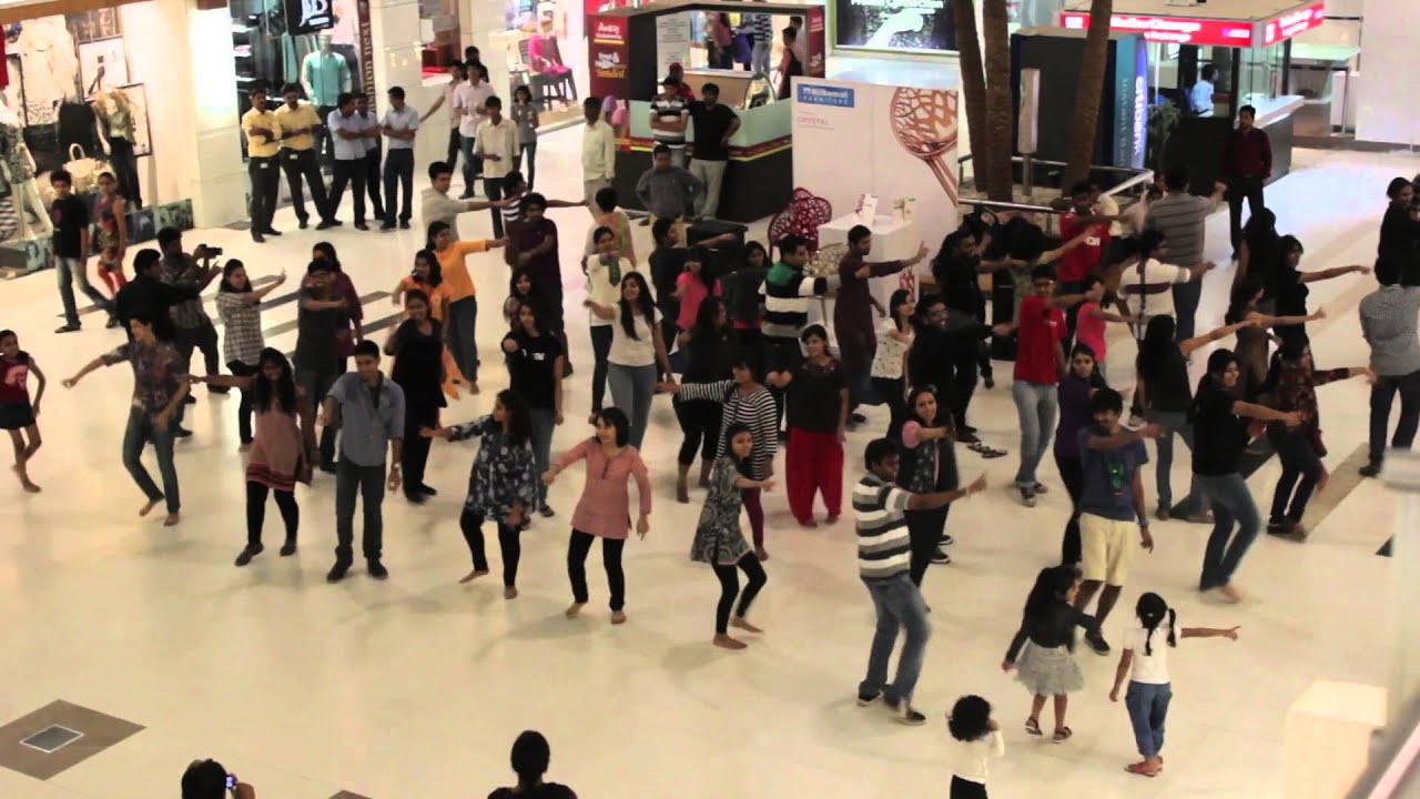 Voting campaign FLASHMOB at Iscon Mall, Ahmedabad - CCC22 MICA