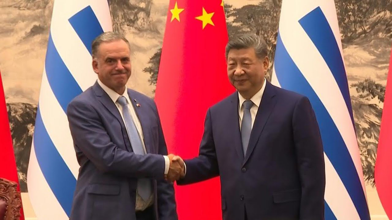 Xi defende mundo multipolar ‘ordenado’ ao receber presidente uruguaio em Pequim | AFP