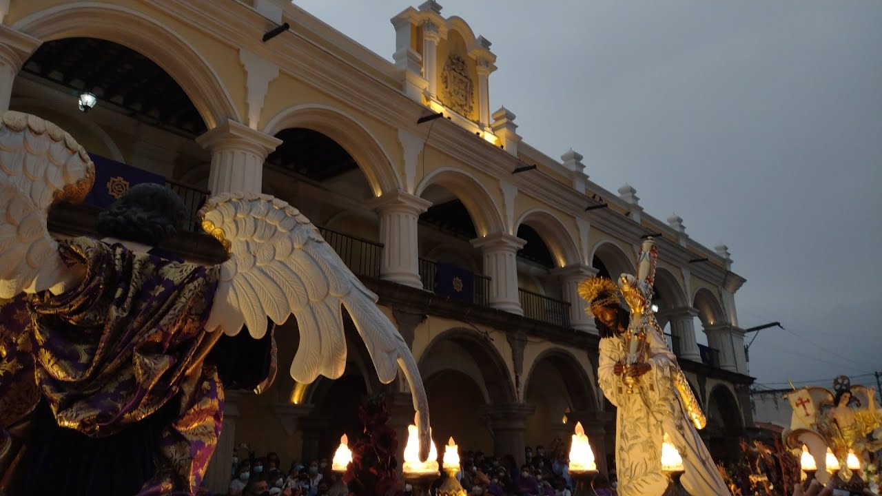 2022 | Paso de la procesión de Jesus Nazareno de la Humildad por el Palacio de los Capitanes.