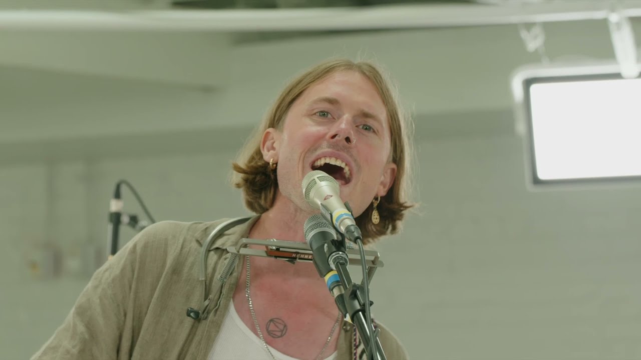 The Dead Tongues - Peaceful Ambassador (Live on Window Music)