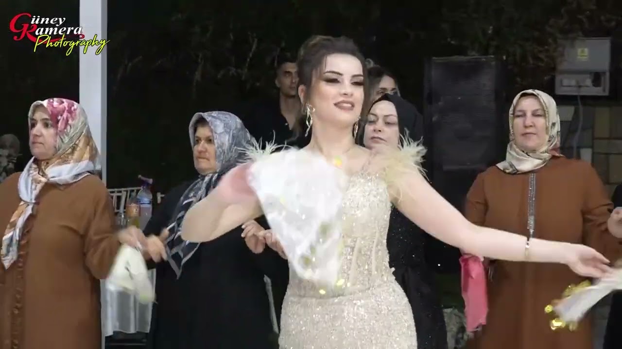 TAKSİCİLER KRALI SALİH KAHRAMANIN OĞLU EYÜP BEYİN KINA GECESİ GRUP DELAL GÜNEY KAMERA