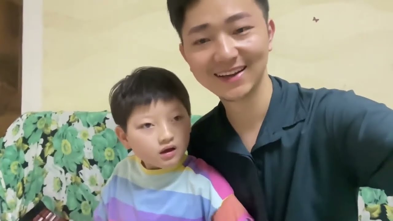 智力低下女儿心里很害怕，但又不会说话，哭就是她唯一的表达方式#日常#天使综合征#Vlog