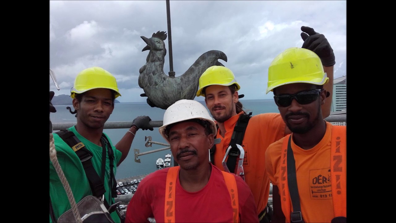 Échafaudage pour la Cathédrale saint louis De Fort De France en Martinique