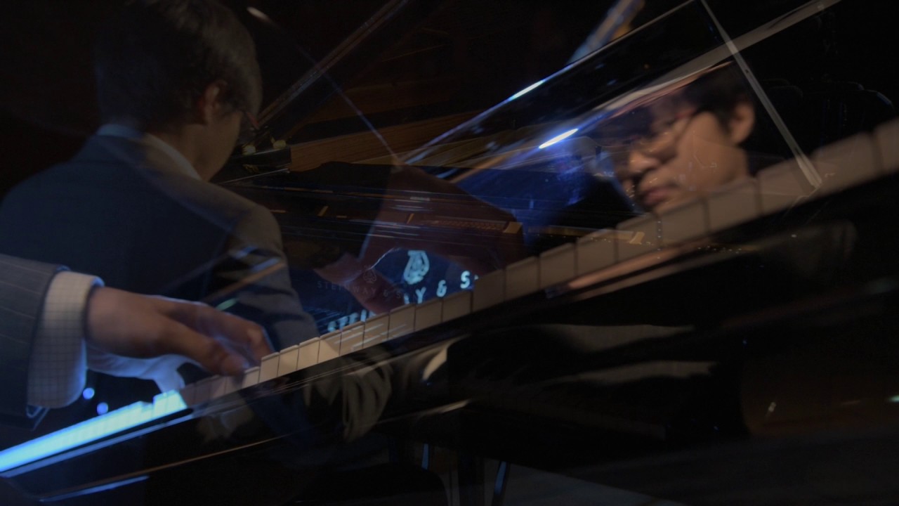 Transcription of Ravel's La valse, written and performed by Mei-Ting