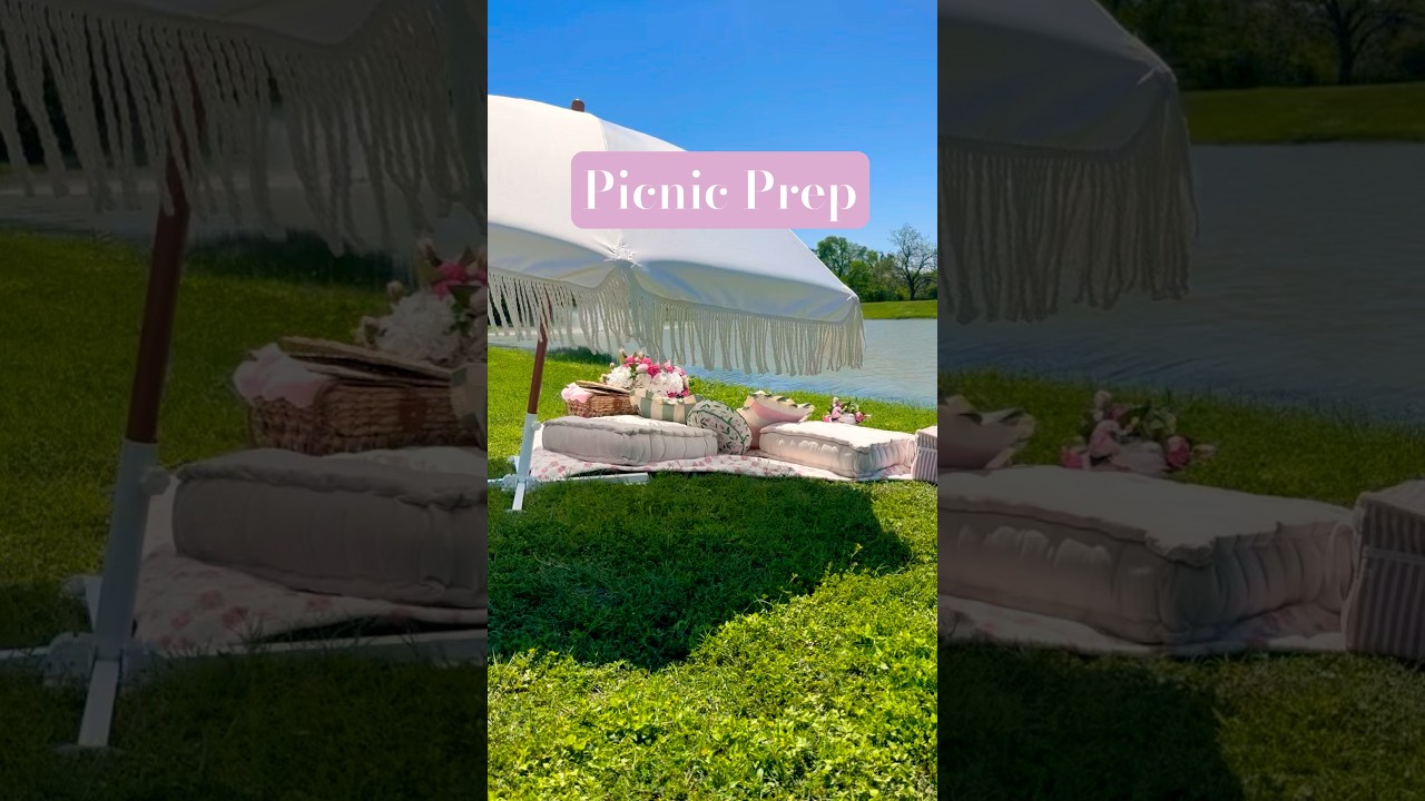 Picnic Decor & Setup | Waterside Picnic | Picnic Ideas #picnics #SpringPicnics #picnicspot
