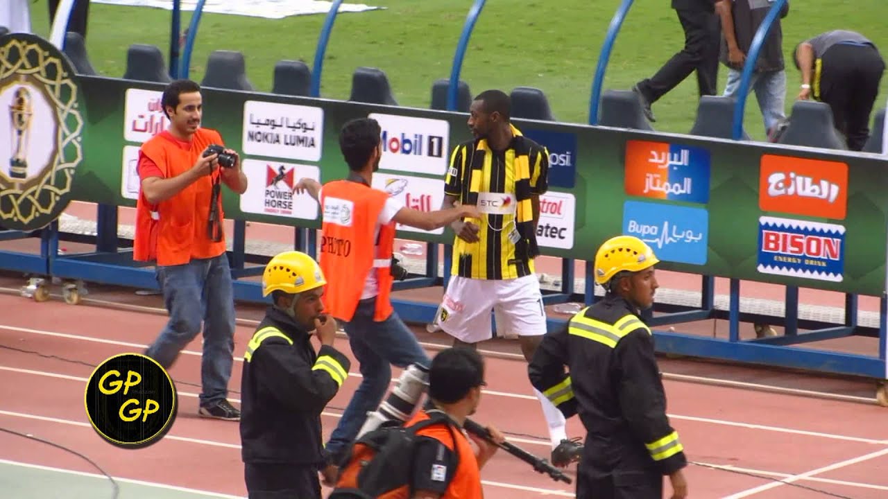 فهد المولد وسعود كريري مع الجماهير الاتحادية يامعلم نهائى كاس الملك 2013