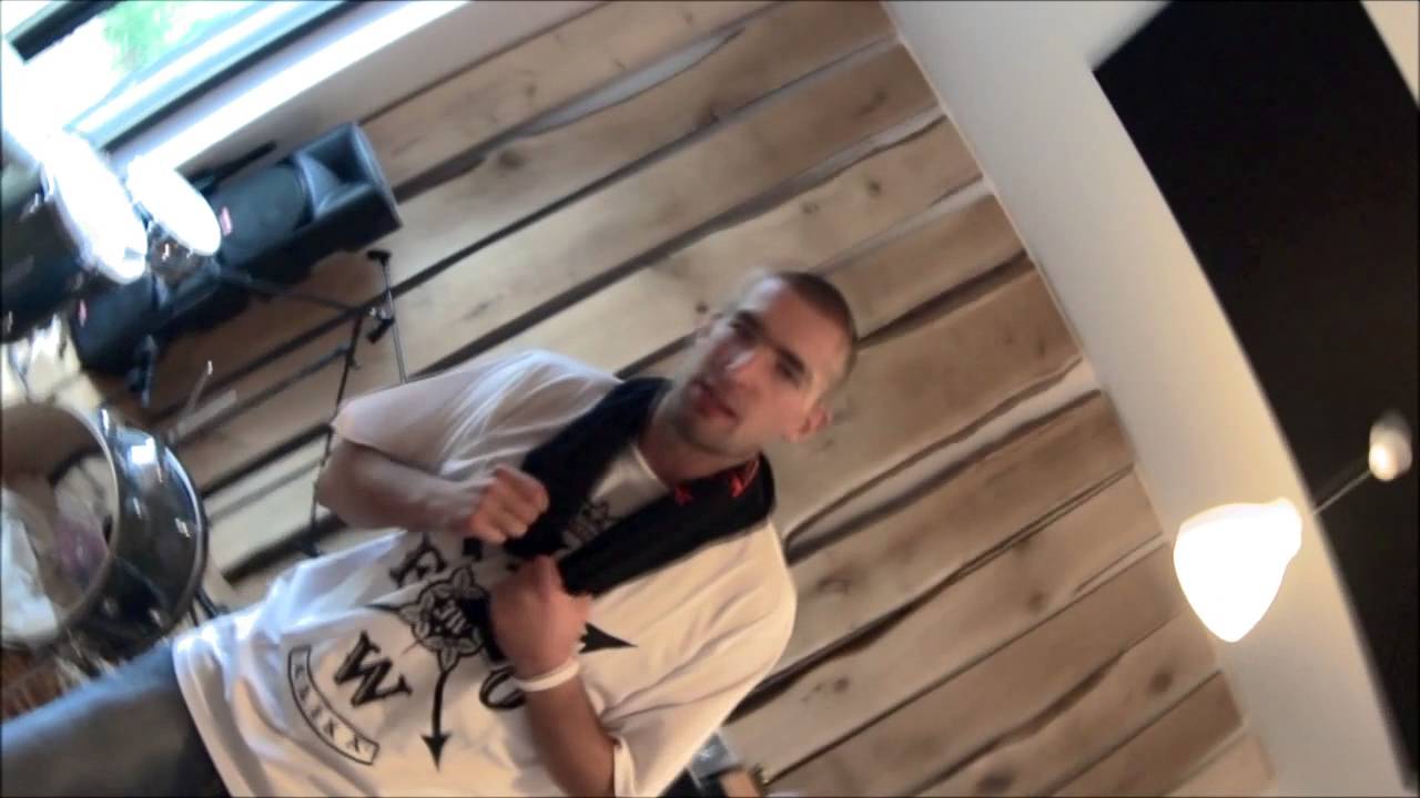Mamen Arkanoid - Czarna Magia (prod. B2M)  (spontan shot video)