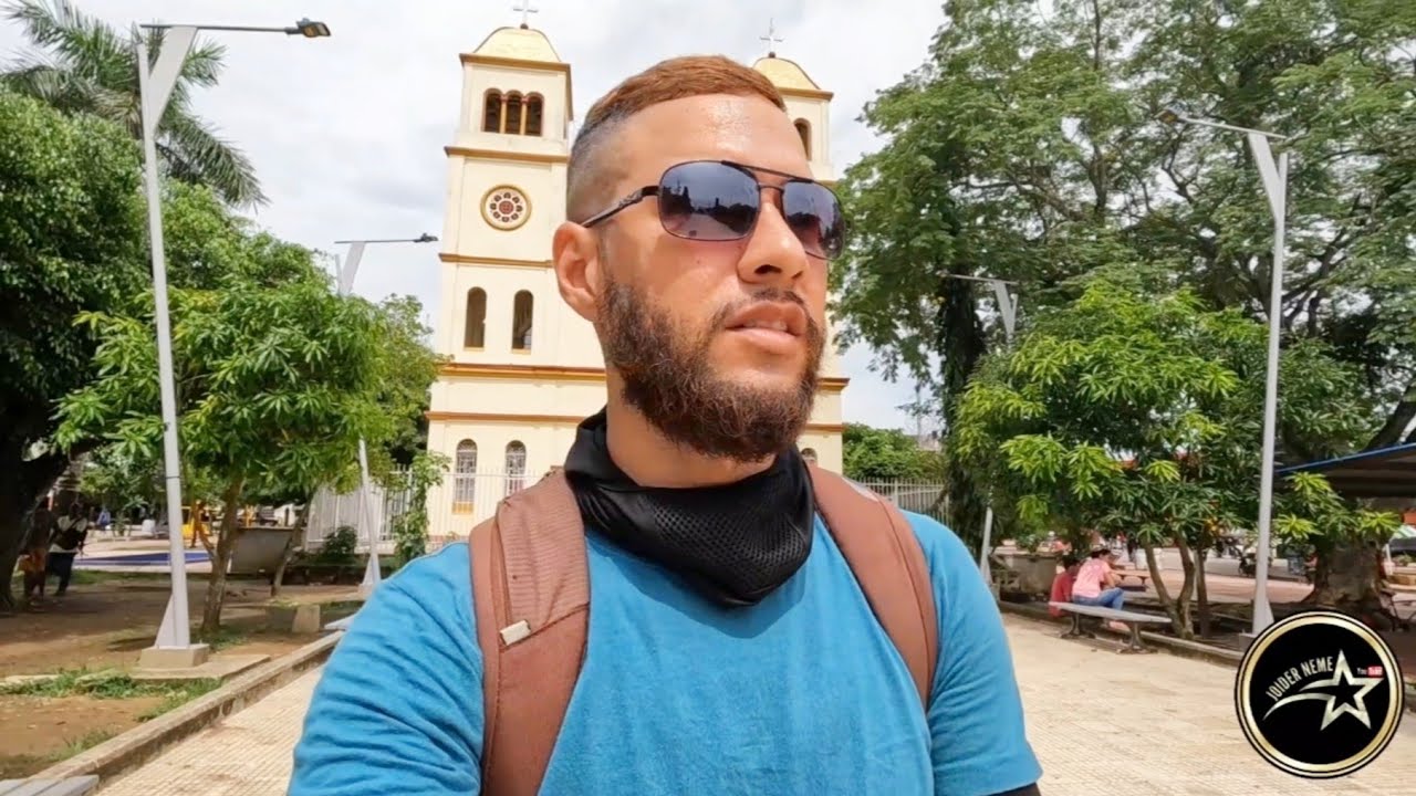 Explorando la plaza principal, municipio de Arjona Bolívar ⛪
