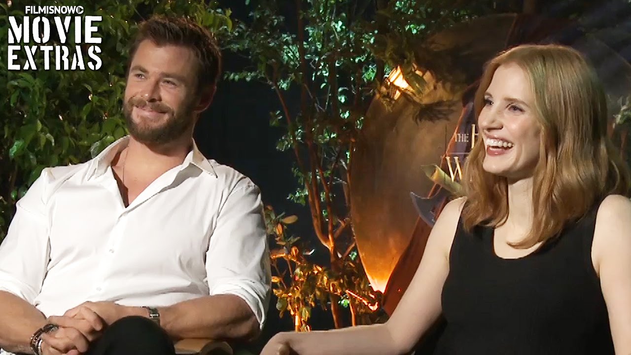 Chris Hemsworth & Jessica Chastain talk about The Huntsman: Winter's War (2016)