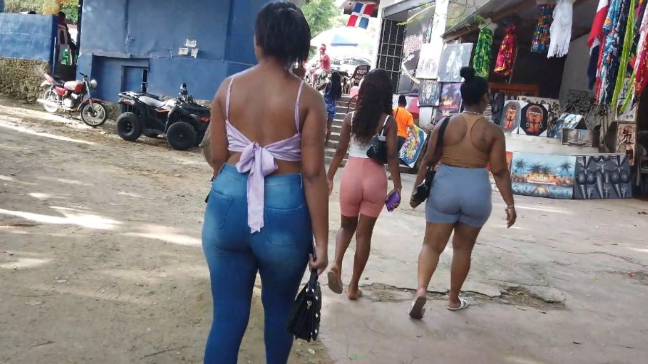 Walking Through Sosúa Dominican Republic 🇩🇴 | Beach Town Street Tour 08