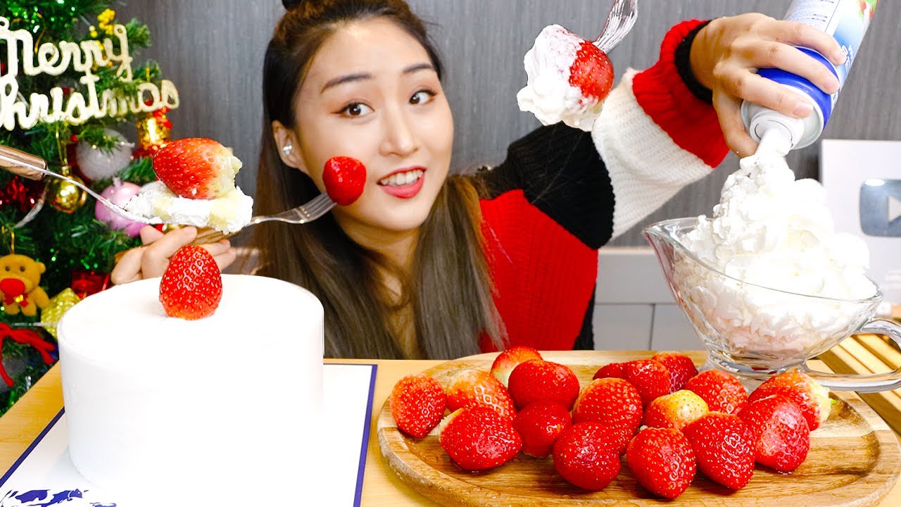 MUKBANG) 딸기 생크림 + 순수우유 케이크 먹방🍓🍰 Strawberry Cream Cake Real sound asmr eating