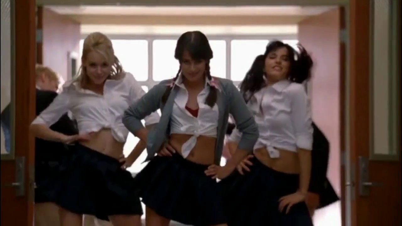 Glee - Baby One More Time (Full Performance)