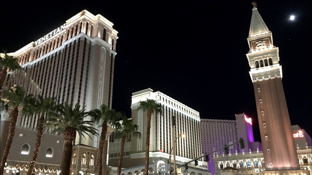 SOIREE BY NIGHT A LAS VEGAS:  LA VILLE QUI NE DORT JAMAIS