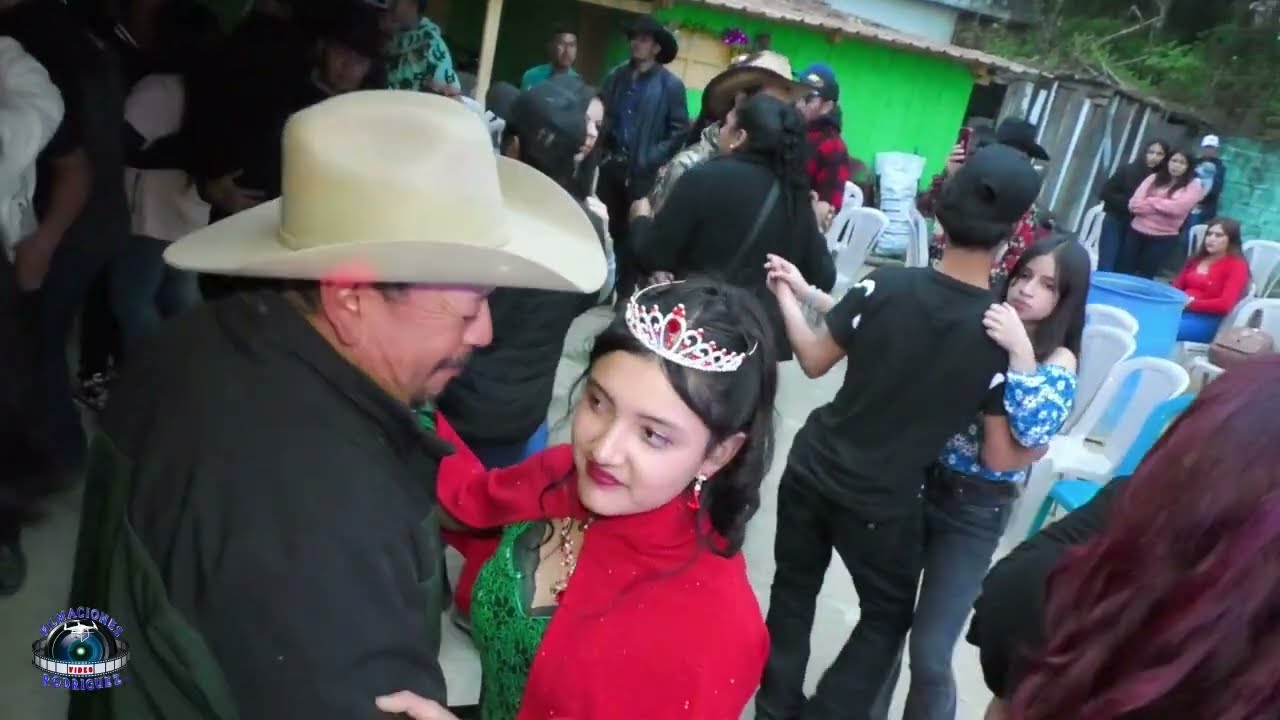 A si disfrutaron el baile en los 15 Años de RUBY PARTE 4