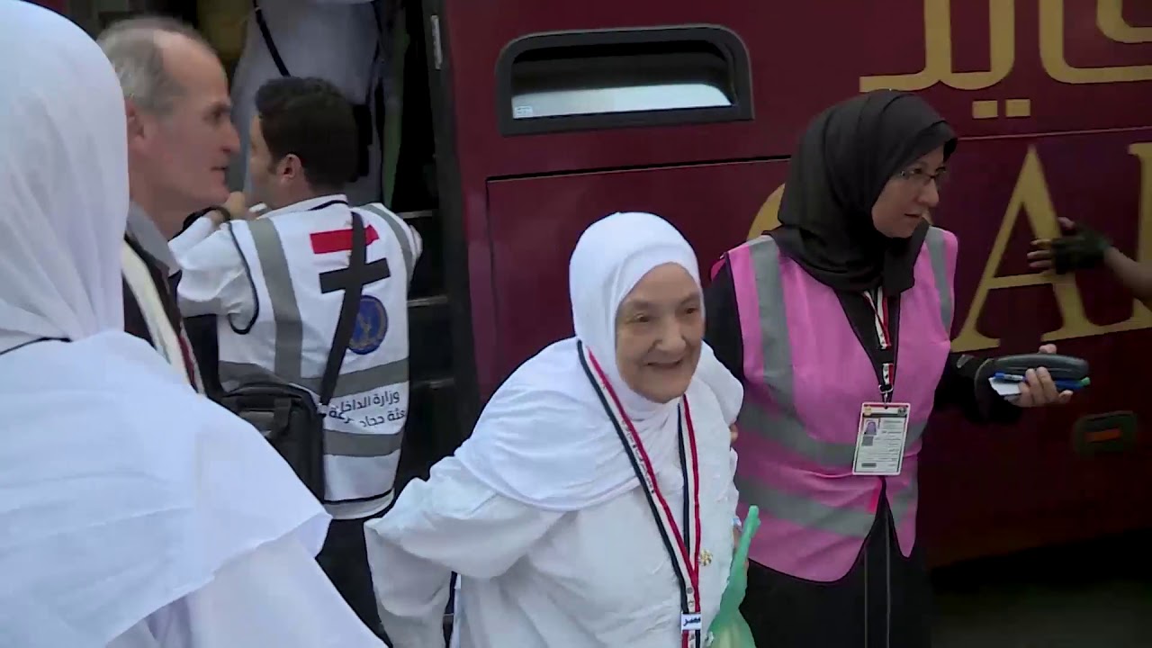 استقبال حجاج القرعة بمكة المكرمة والقادمين من المدينة المنورة وتسكينهم بفنادقهم بمكة المكرمة